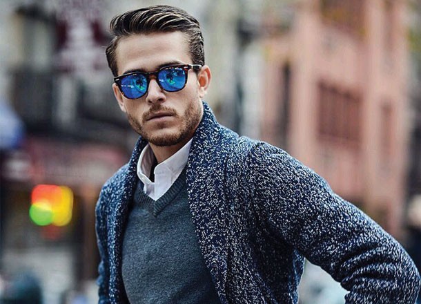 6 Ways on How To Wear Smart Casual Sweaters - 2 The V-Neck