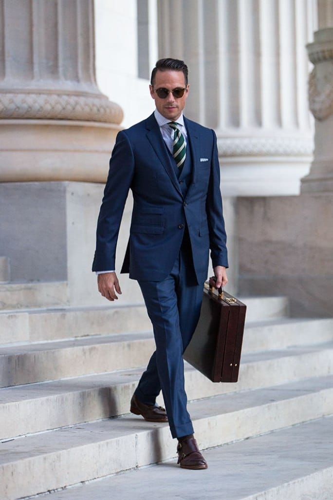 What Shoes to Wear with a Navy Suit