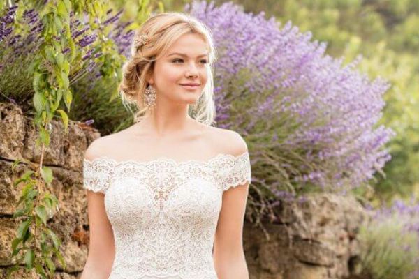 Best Casual Wedding Dresses For Brides