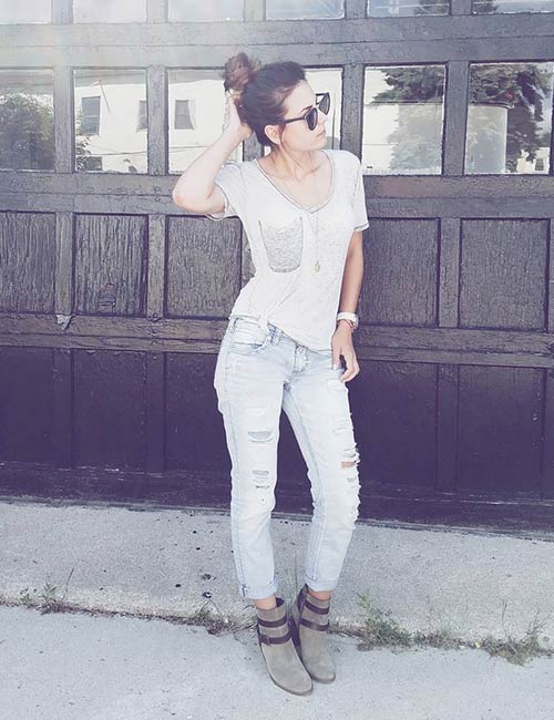 Distressed Boyfriend Jeans With A Plain Top