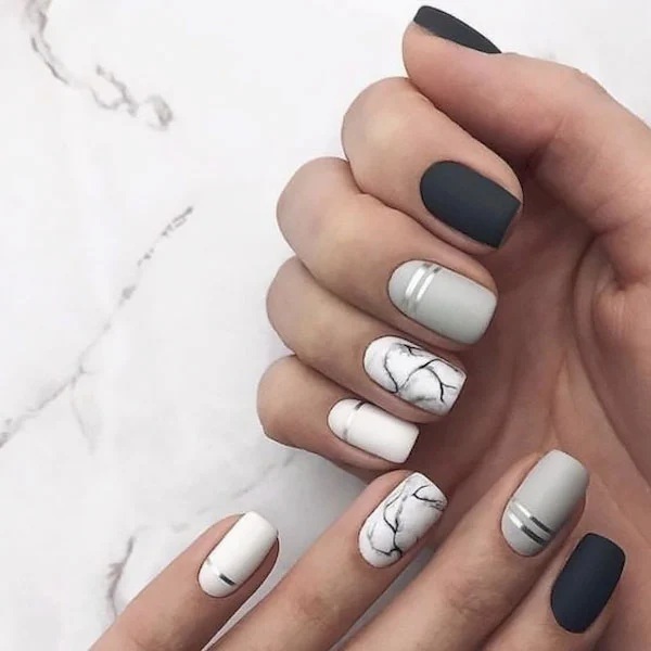 Marble Feature Nail
