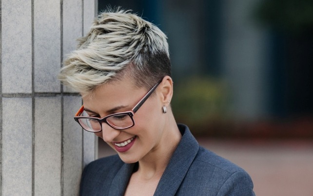 15 Best Professional Hairstyles For Job Interview In 2023