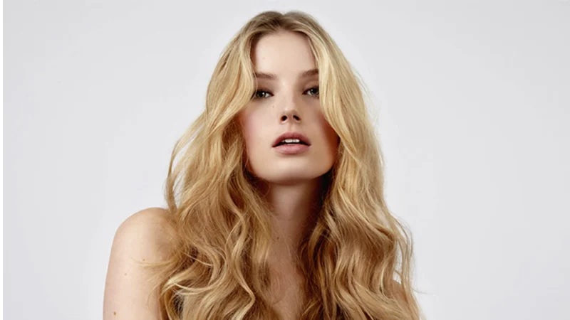 Tousled Waves Prom Hairstyle