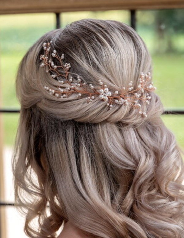 Trendy Wedding Hair Accessories That Will Make You Shine