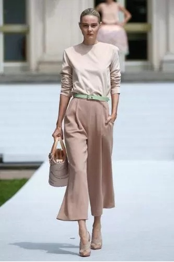 Monochromatic Neutral Color Outfit1