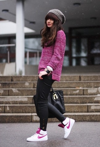 pink t-shirt with black leggings and white sneakers